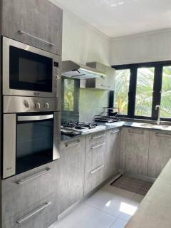 Stylish 1-Bedroom Apartment - 5