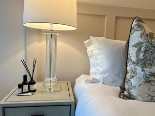 The Noir Blanc Retreat at Ryedale House - 3