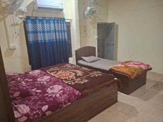 OMKAR INN PAYING GUEST HOUSE - ASSI GHAT VARANASi - Varanasi - 5