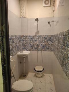 OMKAR INN PAYING GUEST HOUSE - ASSI GHAT VARANASi - Varanasi - 1