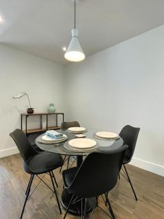 Elegant 2BR Apartment at Dukes Place - Nether Edge - 3