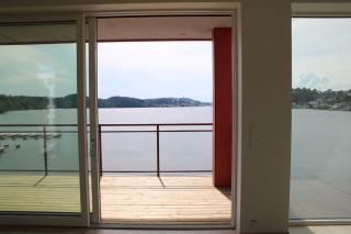 Spektakulær 4-roms leilighet i sjøfront, med fantastiske solforhold og utsikt utover Tromøysund og inn mot byen - Arendal - 4