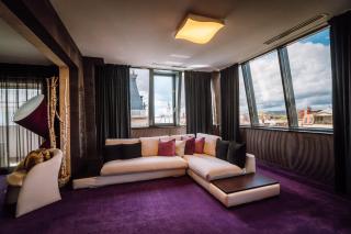 Plaza V Executive Hotel - 4