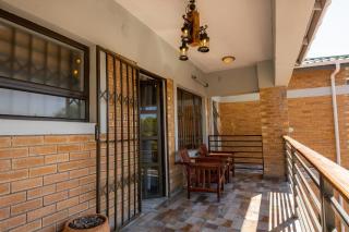 Amakhosi Hotel - Victoria Falls - 8