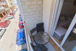 064 New Modern Mood - Alicante Holiday - 1