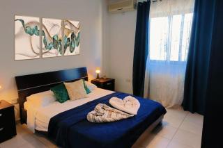 Cozy 3 Bedroom Apartment Close to the Beach - 6