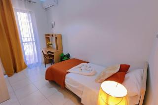 Cozy 3 Bedroom Apartment Close to the Beach - 5