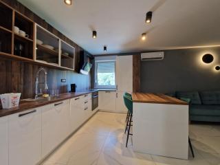 Aria New - 9