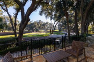 18 Turnberry Lane - Stunning and Spacious Home - With Private Heated Pool & Spa - Offers Unmatched Views of the Heritage Golf To - 4