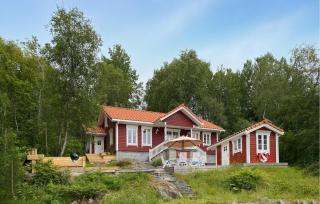 Amazing Home In Eiksund With Kitchen - - 0