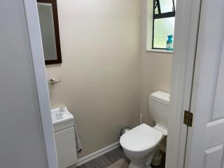 Tropical Avocado Orchard Escape Ohauiti - 6