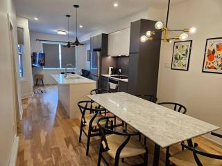 Chic 2 bedroom Apt - Montreal - 8
