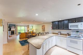 Luxurious Condo, Pool, Fireplace, Hiking - Gatlinburg - 6
