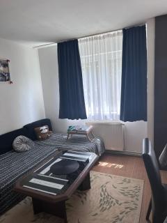 Mon Cri Cri D'Amour Home - 1