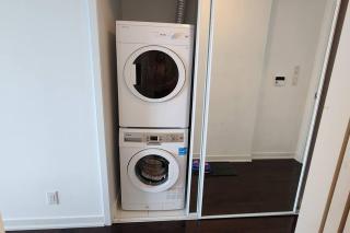 Modern studio High Floor ,CN Tower, ScotiaArena - 4