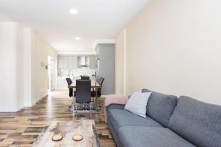 Casa Totalmente Renovada en Zona muy Tranquila!!! Vistas al Mar y Montaña - 1