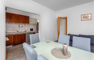Stunning Apartment In Novi Vinodolski With Wifi - 6