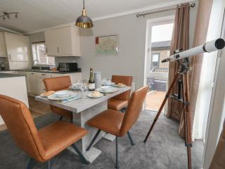 Hazelwood 2 Pinewood Retreat - 3