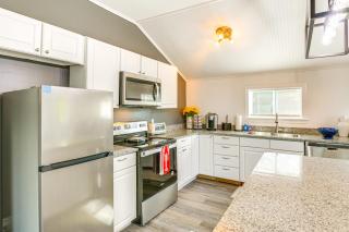 Bayfront Steuben Home with Screened Porch and Fire Pit - Steuben - 5