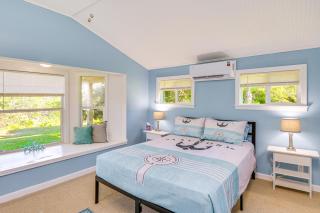 Bayfront Steuben Home with Screened Porch and Fire Pit - Steuben - 2