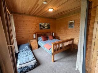 The 'SHED' Log Cabin, Bishop Sutton - - 2