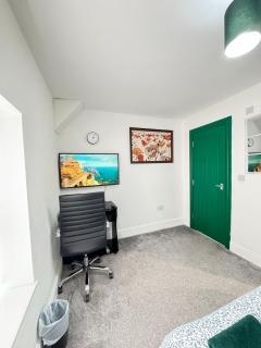 UR PLACE - Manchester - 6