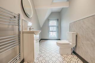 8 Bed House For Contract Workers - 6