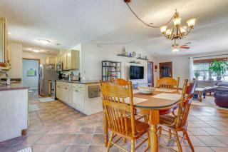 5 Mi to Navarre Beach Home with Game Room and Yard - 2