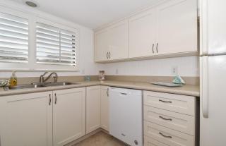 Cozy 2 bedroom 2 bath condo located within walking distance to the beach SC109 - 2