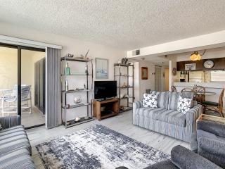 Ocean View 5th Floor Castle Reef Condo ~ Overlooking Pool and Beach CR527 - Edgewater - 2