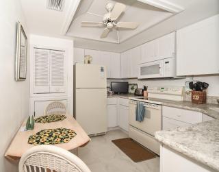 Quiet Beachside Veranda within seconds to the beach pool ~ SV173 - Edgewater - 8