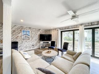Ocean view townhome overlooking pool - Car Free Beach - Sea Dune Green Turtle C-10 - Edgewater - 5