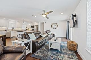 Gorgeous home with pool Walk to car free beach 4717S - Edgewater - 5