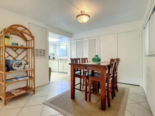 Lovely 1 bedroom 1 bath condo located within walking distance to car free beach. SC158 - Edgewater - 4
