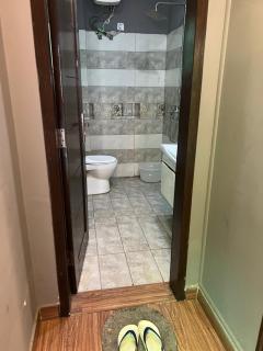 1 bedroom luxury Apartment with all basic needs - Lahore - 6