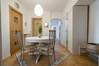 Old City Ultra Central Apartment-4BR-Parliament - Bucarest - 3