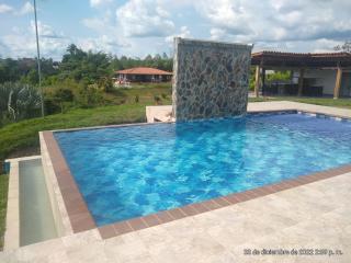 Casa campestre con piscina - Armenia - 0