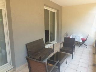 T2 parking avec balcon - Nîmes - 1