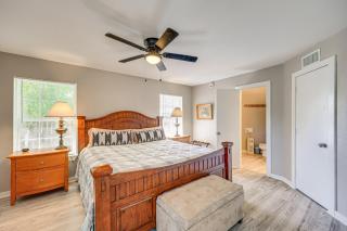 Bandera Carriage House with Medina River Access! - Bandera - 2