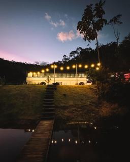 Ônibus Off White - Experiência única no Circuito Caravaggio - 4