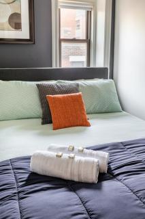 James South Area 1BR Apartment - Hamilton - 8