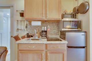 Cozy and Convenient Elmont Retreat with Patio! - 3