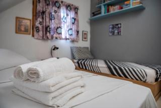 Mary's Beach House Nea Irakleia - 3