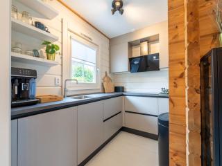 Holiday Home by Zuidlaardermeer with Jetty - 7