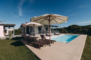 Villa Filokalia With Exceptional View - Happy Rentals - Kastro Kyllini - 9
