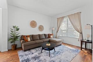 7BR Family Friendly Resort Pool Home Near Disney World - 1