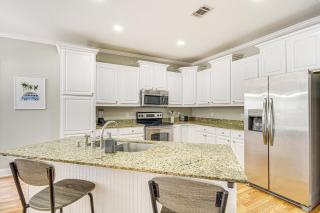 Bright Biloxi Condo Walk to the Beach! - Biloxi - 9