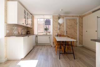 Beautiful 3 bedroom apartment in heart of Visby - 9