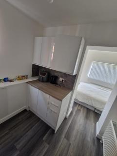 Studio flat 2 - Wellingborough - 0