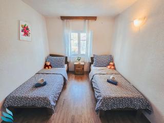 Two rooms Hvar spa & apartments - Vrboska - 4
